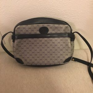 Gucci crossbody purse
